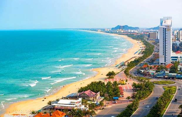 Tham quan bãi biển Mỹ Khê, Đà Nẵng