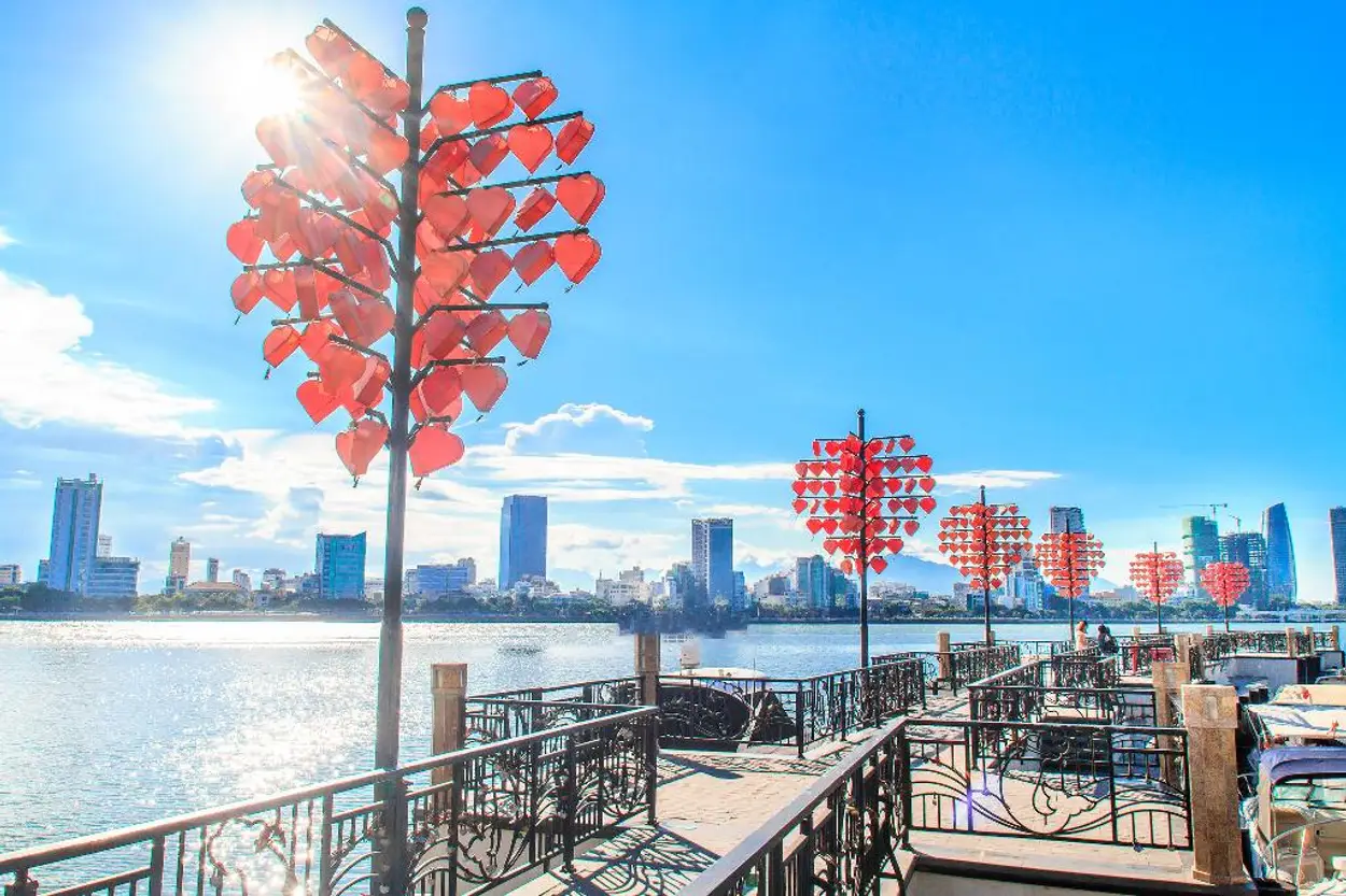 Cầu Tình Yêu Đà Nẵng