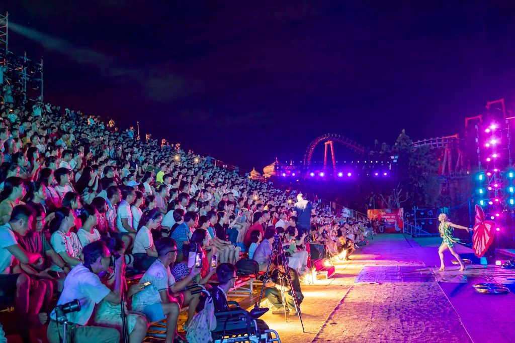 Danang Downtown thu hút hàng nghìn du khách mỗi đêm