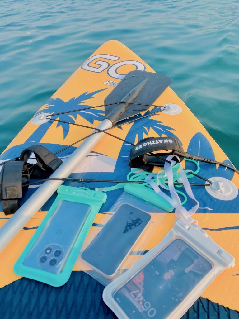 Trang bị chèo, túi chống nước khi chèo SUP Đà Nẵng