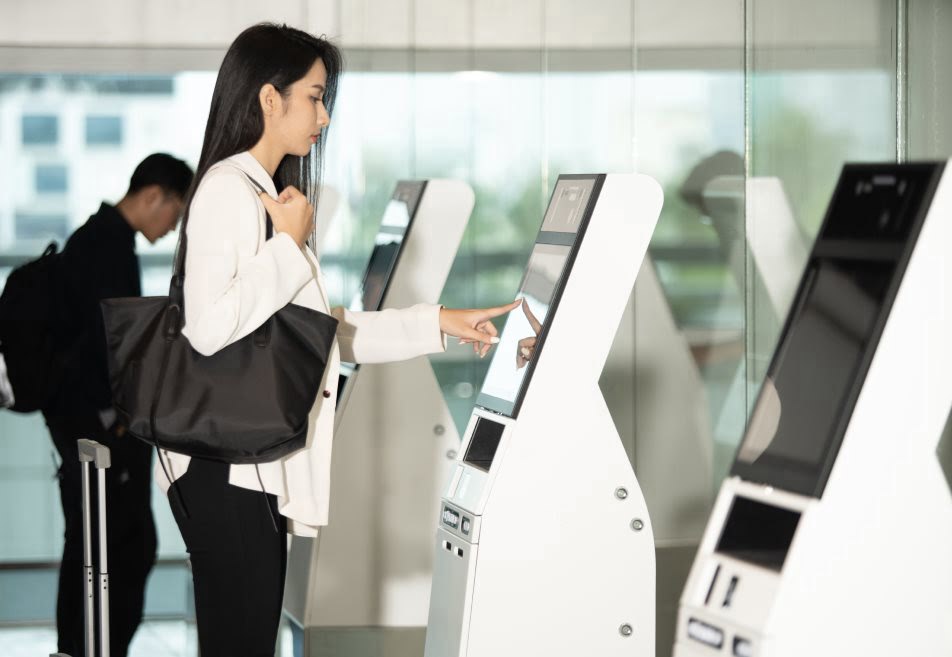 Tìm hiểu sân bay quốc tế Đà Nẵng (DAD) chi tiết từ A - Z Quầy tự làm thủ tục tại sân bay Đà Nẵng
